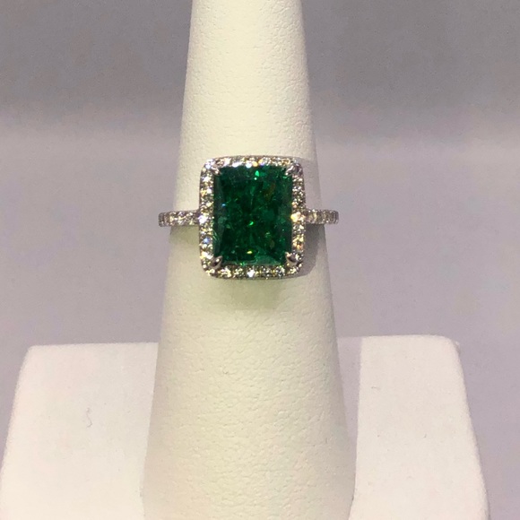 3ct Green Garnet Ring - Picture 8 of 11